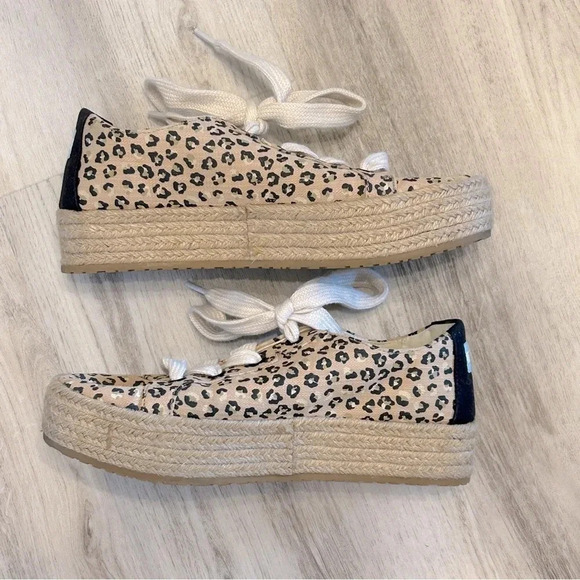 Women’s Toms Cheetah Cassiah Canvas Laceup Espadrilles Platform Sneakers 9.5 - Picture 5 of 6